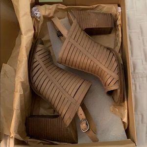 EUC Lucky Brand Mules